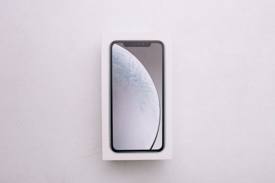 Smartphone novo lacrado na caixa branca