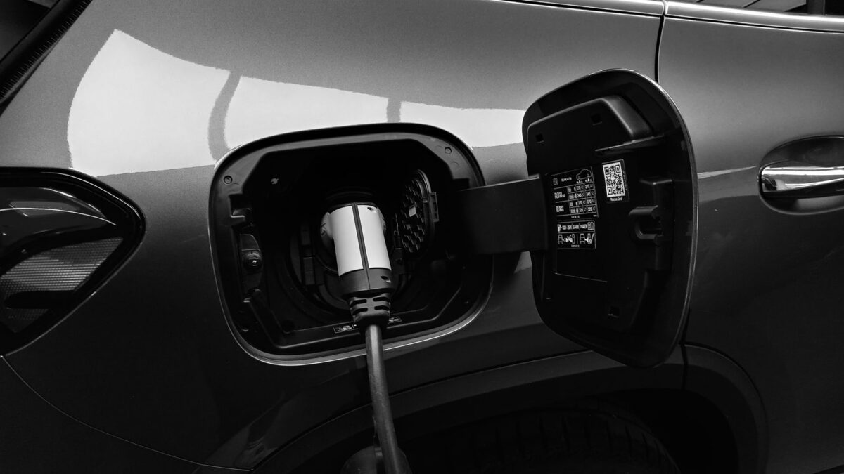 pexels carro eletrico vs combustao