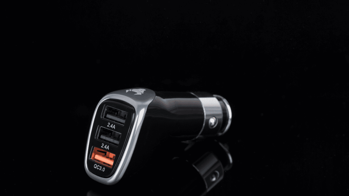 Carregador veicular turbo GaN 65W para celular