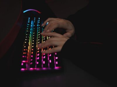Teclado mecanico gamer RGB switch azul